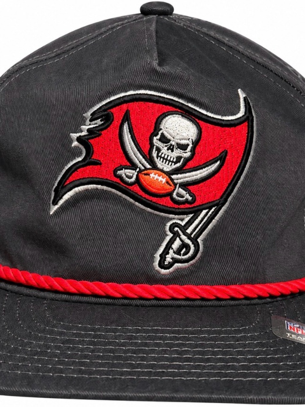 NFL Tampa Bay Bucs Black Snap Back Cap with Red Flag Skull Logo
